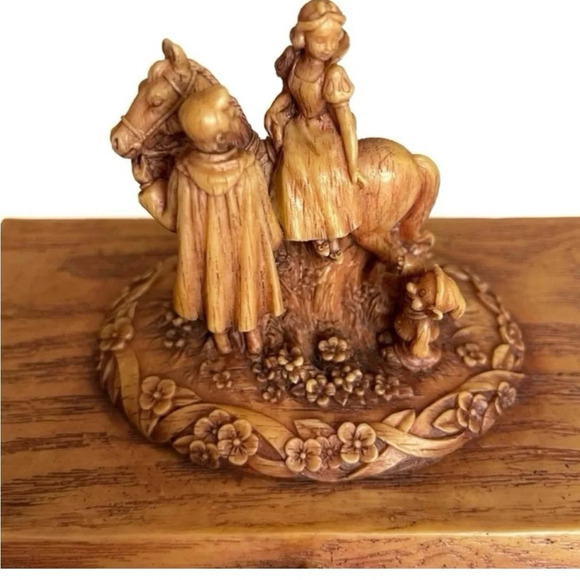 Rare Disney Showcase Collection Snow White Heirloom Box by Robert Olszewski - Picture 3 of 13